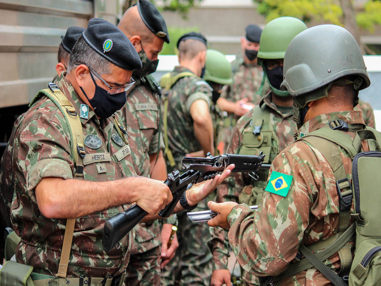 General Hertz assume o comando da 3ª DE - Comando da 3ª Divisão de