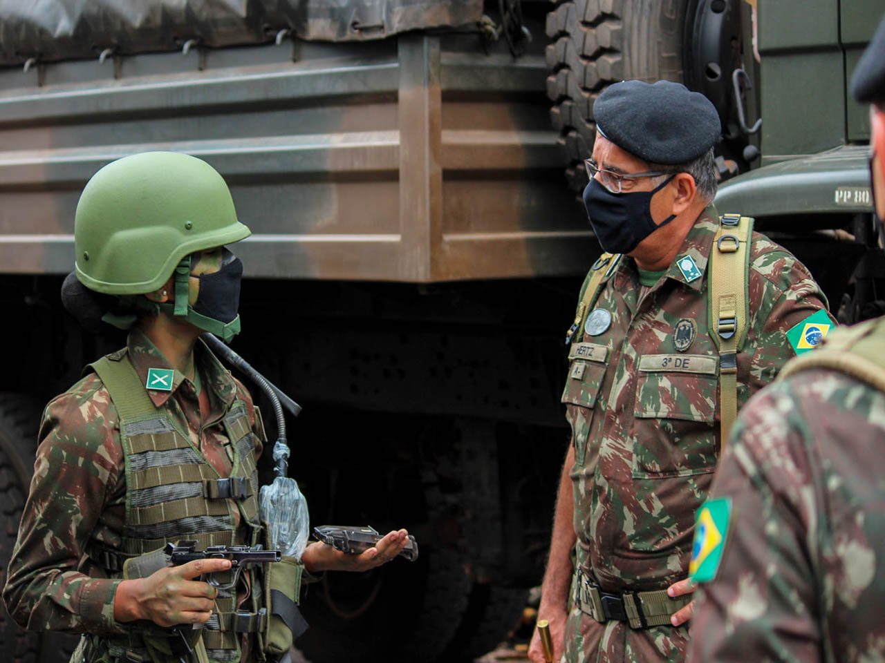 General Hertz assume o comando da 3ª DE - Comando da 3ª Divisão de