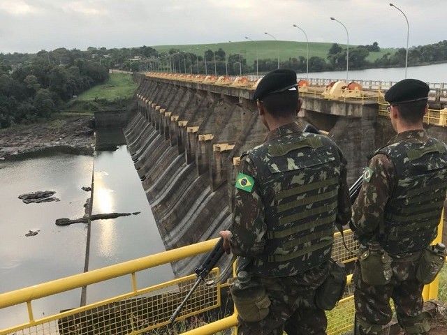 Nossa homenagem ao Exército Brasileiro – Prefeitura de Salto do Jacuí – RS